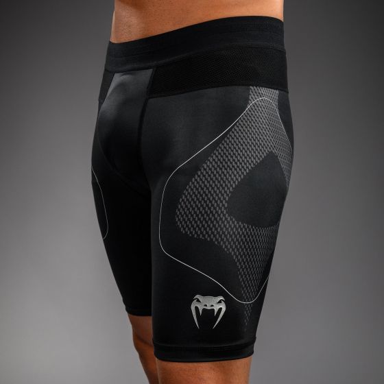 VENUM Nexus 男士紧身短裤 - 黑/银色
