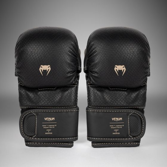VENUM Impact Evo Scales 综合格斗手套 - 黑色