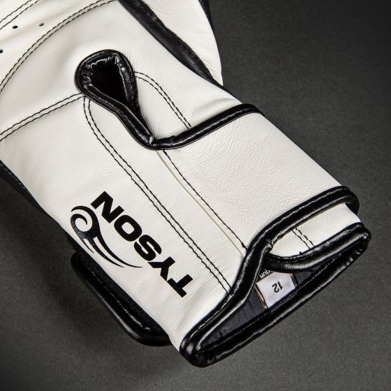 Venum × Giant 2.0 Mike Tyson Pro 拳击手套 - 魔术贴款 - 黑/白色