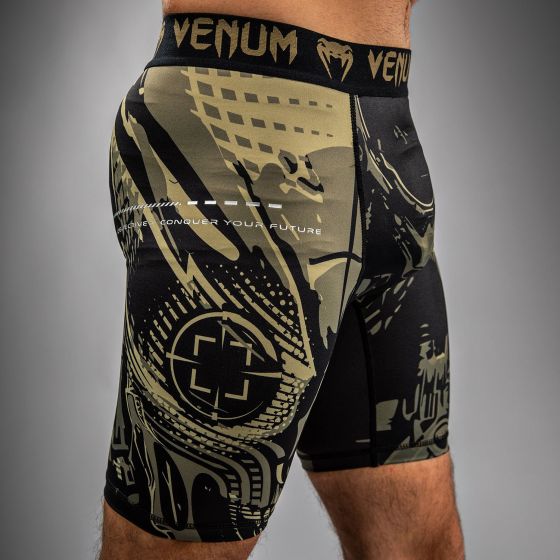 VENUM Invader 男士紧身短裤 - 黑/沙色