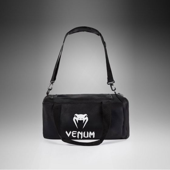 VENUM Essential 旅行包(26L) - 黑色