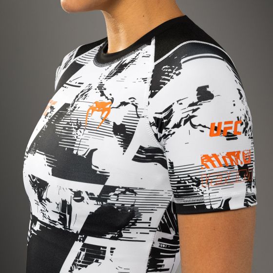 UFC Zenith | VENUM 格斗周 女士短袖紧身衣 - 黑/白/橙色