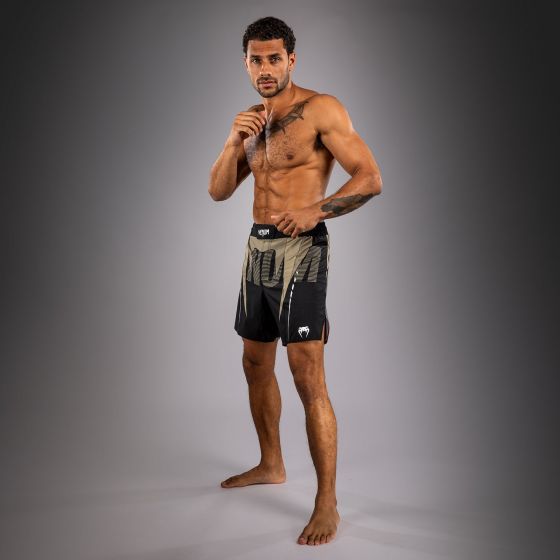 VENUM Adrenaline 格斗短裤 - 黑/沙色