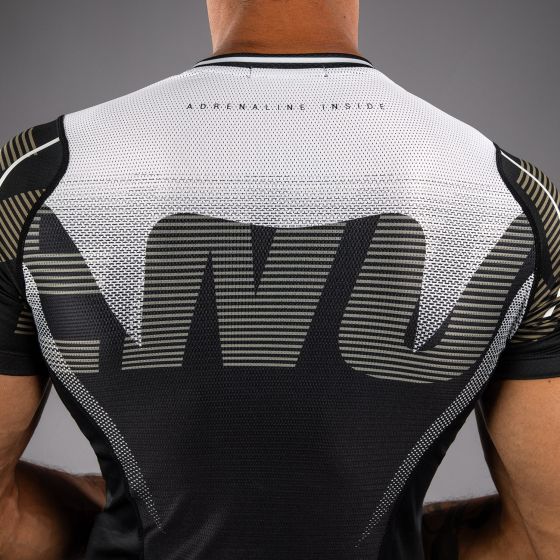 VENUM Adrenaline 短袖紧身衣 - 黑/沙色