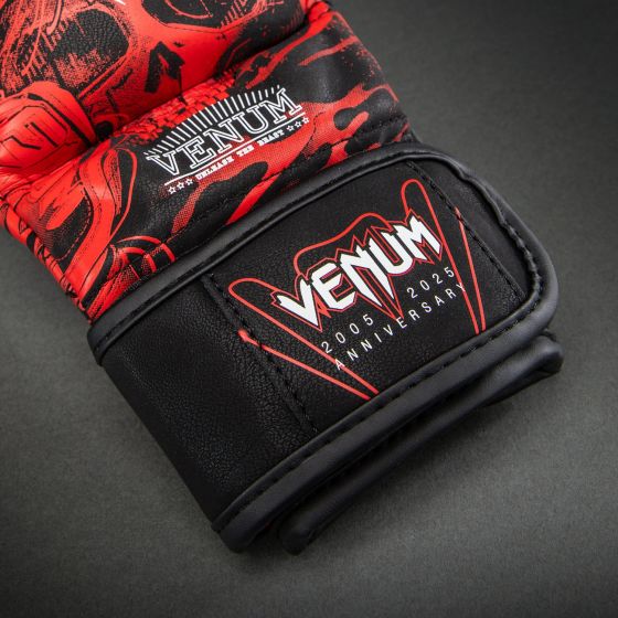 VENUM 20th Anniversary MMA手套 - 黑/红色