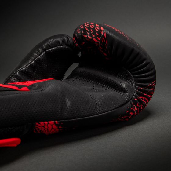 VENUM Matupa 拳击手套 - 黑/红/银色