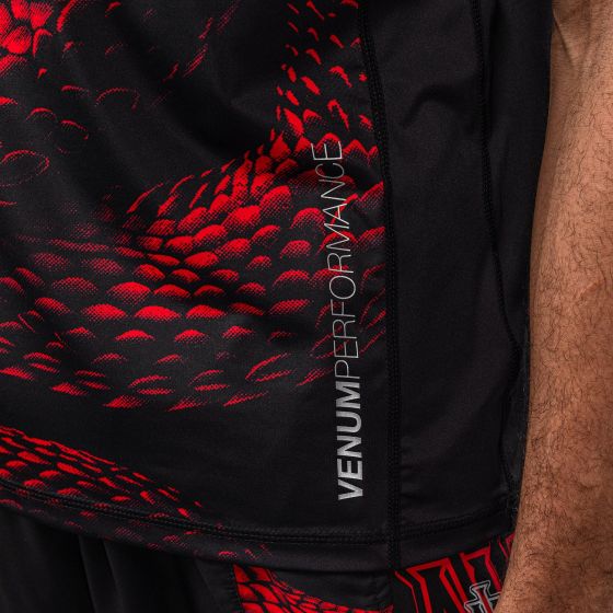 VENUM Matupa 男士速干短袖 - 黑/红/银色