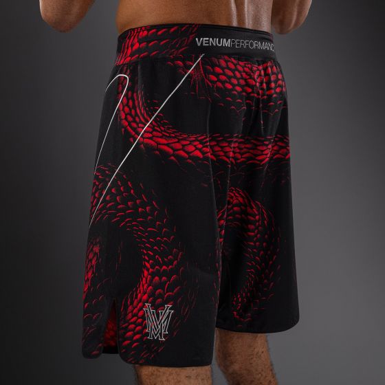 VENUM Matupa 格斗短裤 - 黑/红/银色
