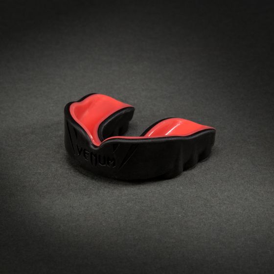 Venum Challenger Mouthguard - Black/Corail