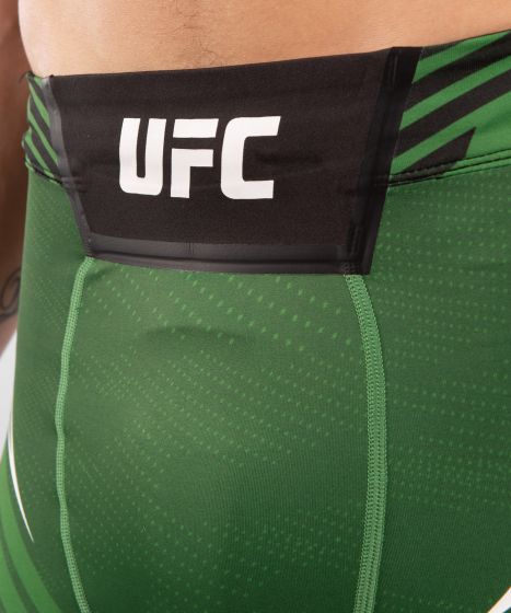 UFC｜ VENUM AUTHENTIC格斗之夜VALE TUDO男士紧身短裤 - 绿色