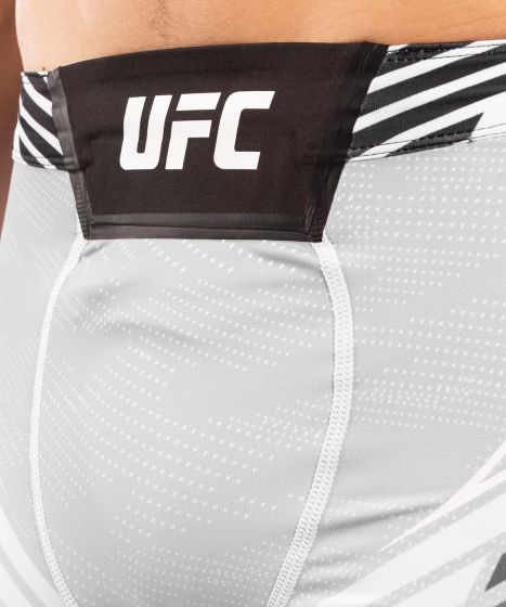 UFC｜ VENUM AUTHENTIC格斗之夜VALE TUDO男士紧身短裤 - 白色