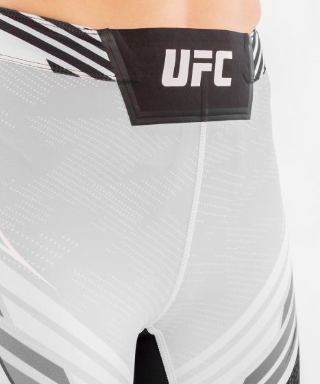 UFC｜ VENUM AUTHENTIC格斗之夜女士VALE TUDO紧身五分短裤 - 白色