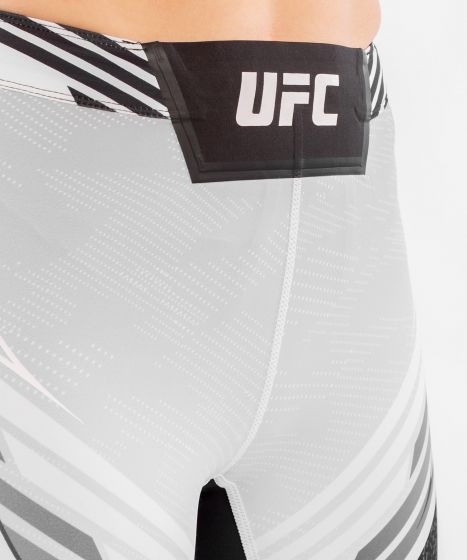 UFC| VENUM AUTHENTIC格斗之夜女士VALE TUDO紧身五分短裤 - 白色