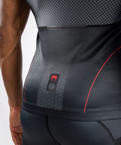 VENUM Okinawa 3.0 短袖紧身衣 - 黑/红色