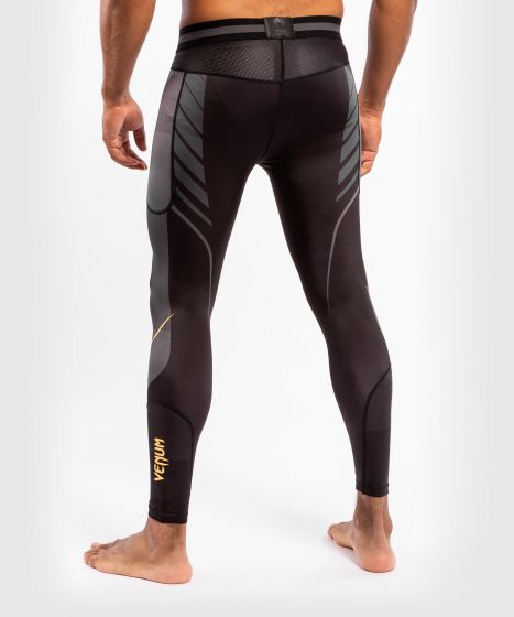 VENUM ATHLETICS 紧身裤–黑/金色