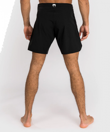 VENUM Contender 格斗短裤 - 黑/白色