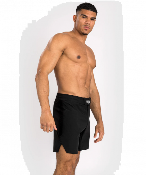 VENUM Contender 格斗短裤 - 黑/白色