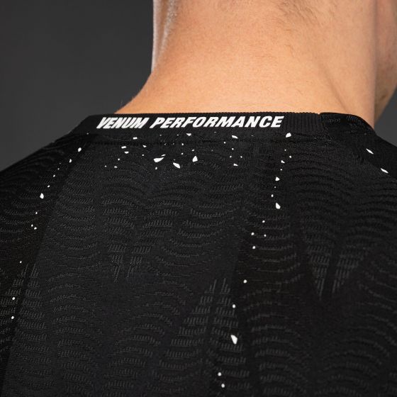 UFC Zenith | VENUM 格斗之夜 出场T恤 -  黑/白色