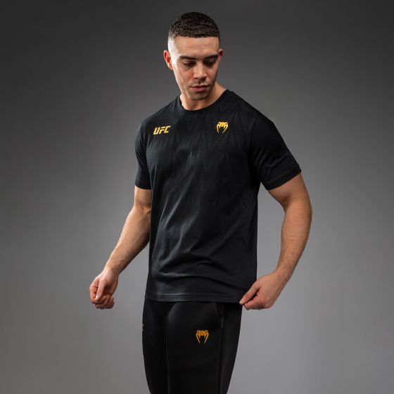 UFC Zenith | VENUM 经典复刻 男士T恤 - 黑/金色
